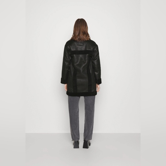 Hollister Co. LONG SHEARLING COAT - Classic coat - Picture 5 of 10